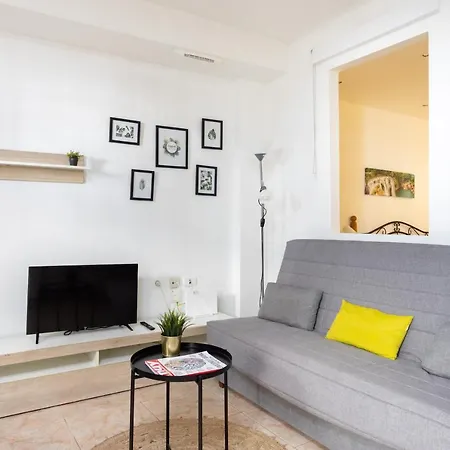 Costa Apartment